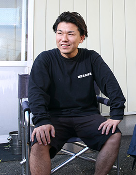 石川智一